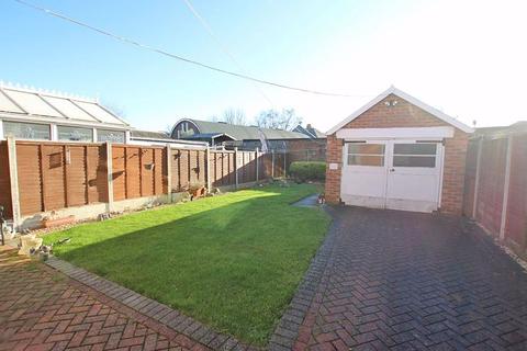 69 Western Outway, Grimsby, DN34 5EX