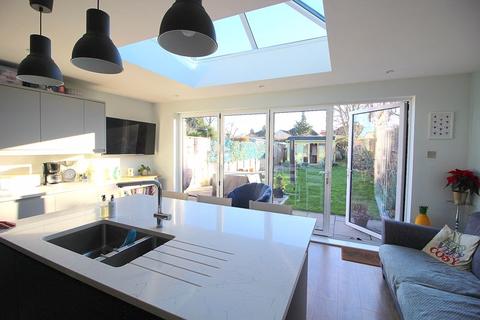 168 Northdown Road, Welling, DA16 1NB