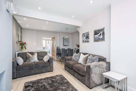 304 Burnt Oak Lane, Sidcup, DA15 8LN