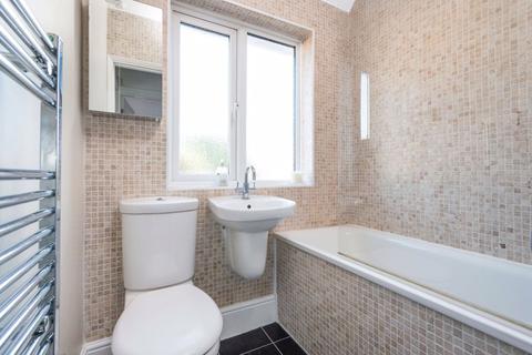 304 Burnt Oak Lane, Sidcup, DA15 8LN