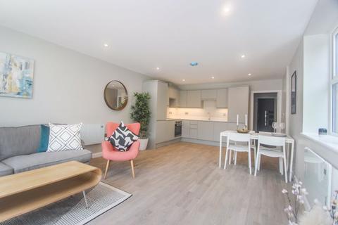 2 bedroom apartment for sale - Miles Road, Epsom