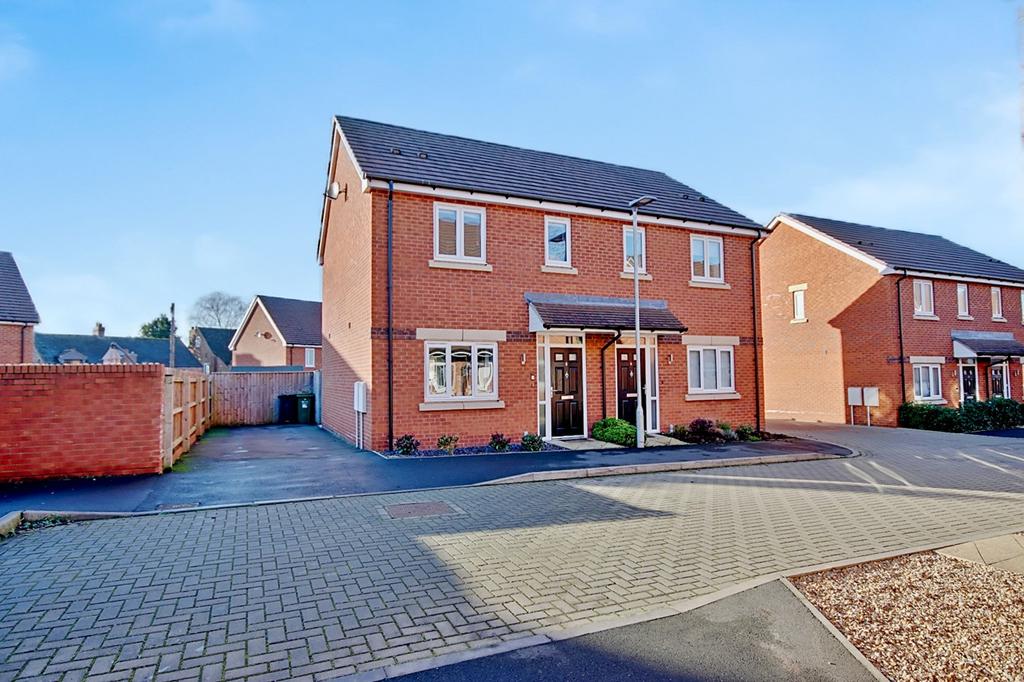 Gregorys Bank, Merrimans Hill, Worcester, WR3 2 bed semidetached house