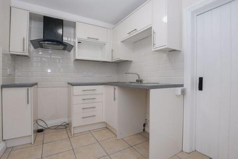 8 Courtenay Road, Exeter, EX2 8JT