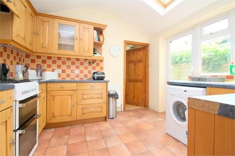 22 Edgell Road, Staines-upon-thames, TW18 2ES
