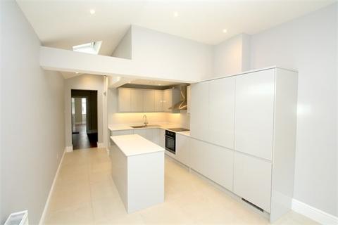 3 Chestnut Grove, Staines-upon-thames, TW18 1DB