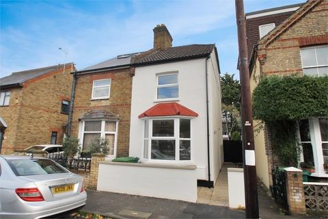 3 Chestnut Grove, Staines-upon-thames, TW18 1DB