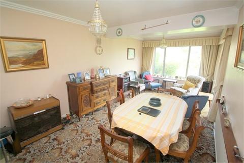 25 Fontmell Close, Ashford, TW15 2NR