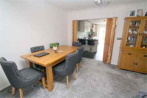 7 Orchard Way, Ashford, TW15 3AU