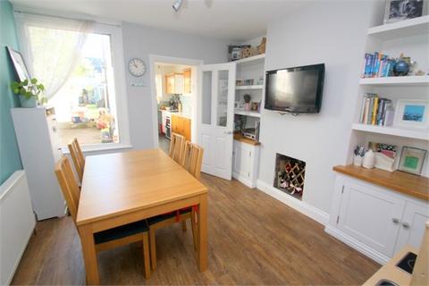 9 Chestnut Grove, Staines-upon-thames, TW18 1DB