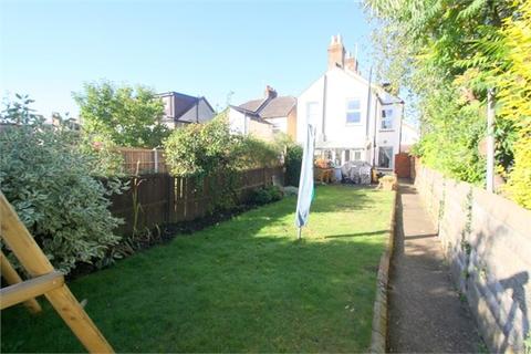 9 Chestnut Grove, Staines-upon-thames, TW18 1DB