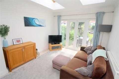 42 Hurstdene Avenue, Staines-upon-thames, TW18 1JQ