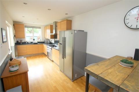 42 Hurstdene Avenue, Staines-upon-thames, TW18 1JQ