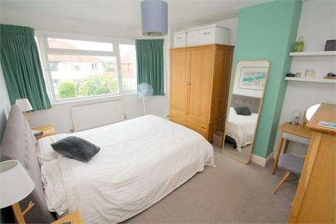 42 Hurstdene Avenue, Staines-upon-thames, TW18 1JQ