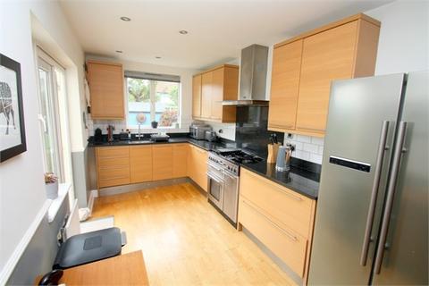 42 Hurstdene Avenue, Staines-upon-thames, TW18 1JQ