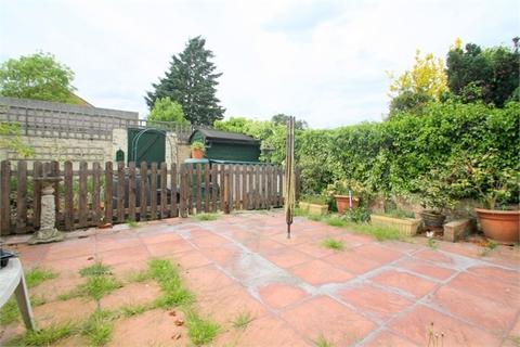 28 Hithermoor Road, Staines-upon-thames, TW19 6AJ