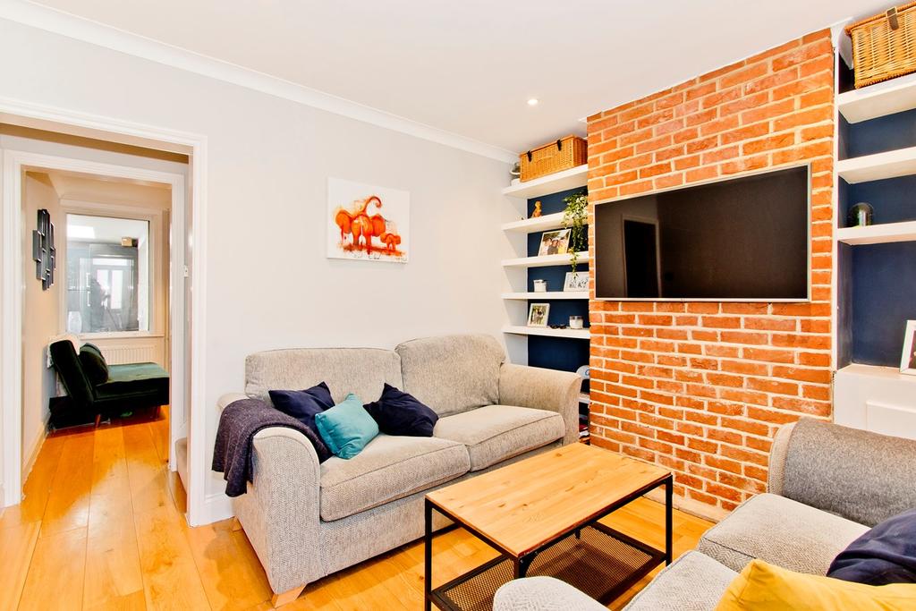 Stanley Road, Tunbridge Wells, TN1 2 bed terraced house £365,000