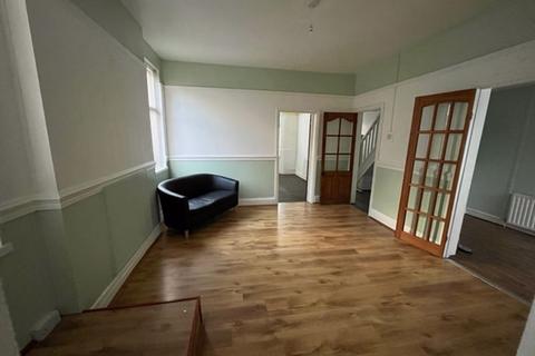3 bedroom end of terrace house for sale - 126 Devonfield Road, Liverpool