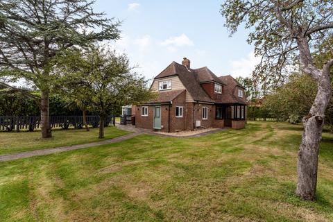 4 bedroom detached house for sale - Third Avenue, Batchmere, Chichester, West Sussex