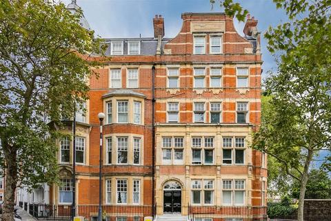 2 bedroom apartment for sale, Embankment Gardens, SW3