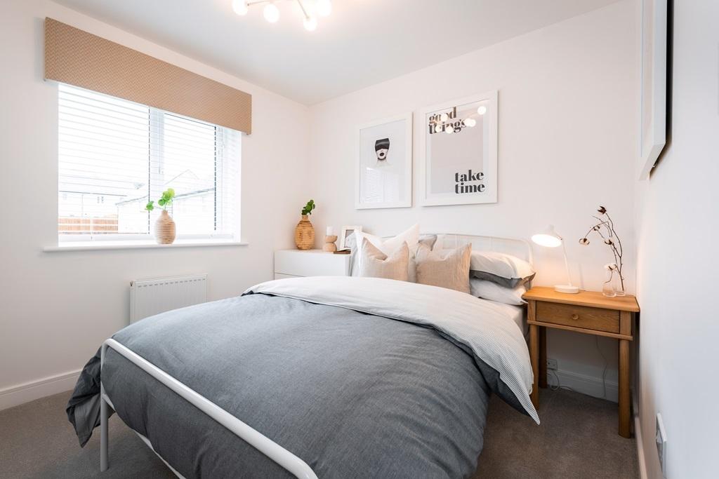 Ideal for a bedroom or home office