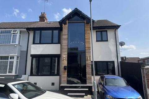 undefined, Medina Road, Luton