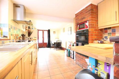 4 bedroom townhouse for sale, Icknield Street, Dunstable