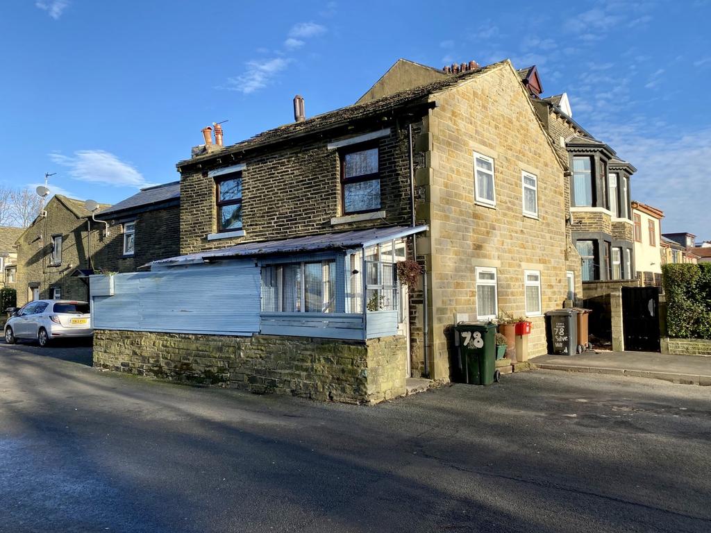 Silverhill Road, Bradford, BD3 4 bed terraced house £100,000