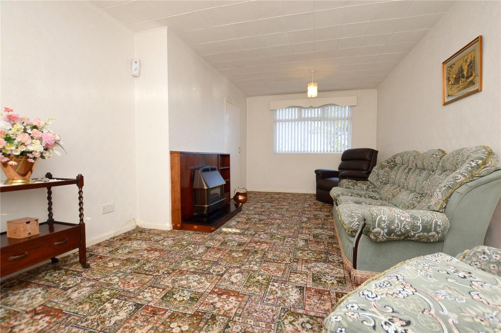 Standale Avenue, Pudsey 2 bed semidetached house £150,000