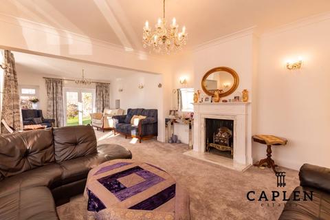 5 bedroom detached house for sale - The Drive, Buckhurst Hill
