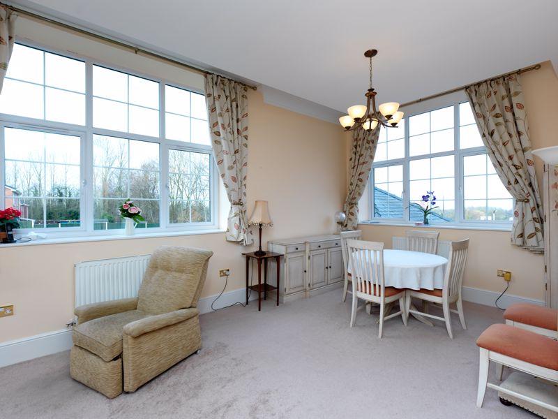 Hartsbridge Road, Oakengates 2 bed apartment £199,950