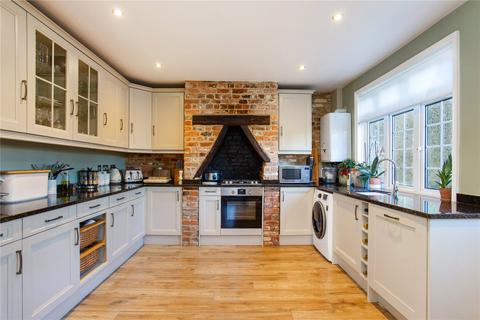 111 Rydes Hill Road, Guildford, GU2 9TY