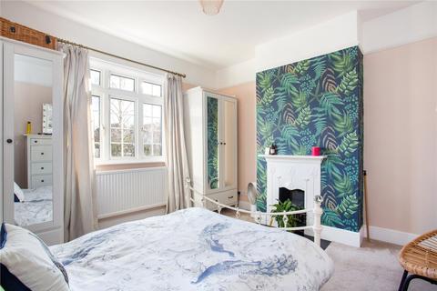 111 Rydes Hill Road, Guildford, GU2 9TY