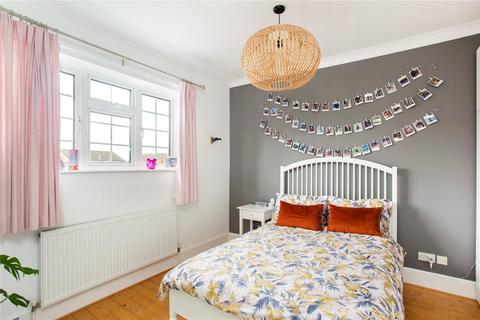 111 Rydes Hill Road, Guildford, GU2 9TY