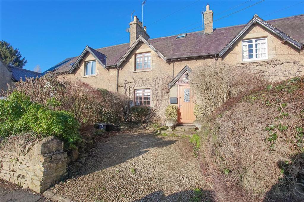 High Street, Lyneham, Oxfordshire 3 bed cottage £500,000