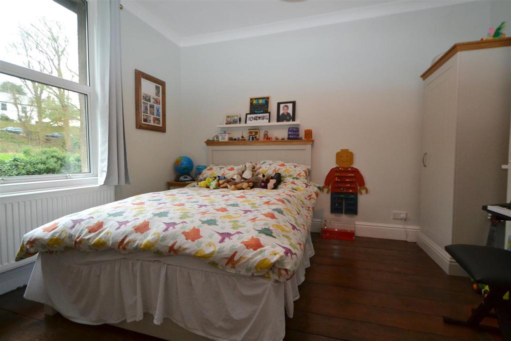 Bed2.JPG