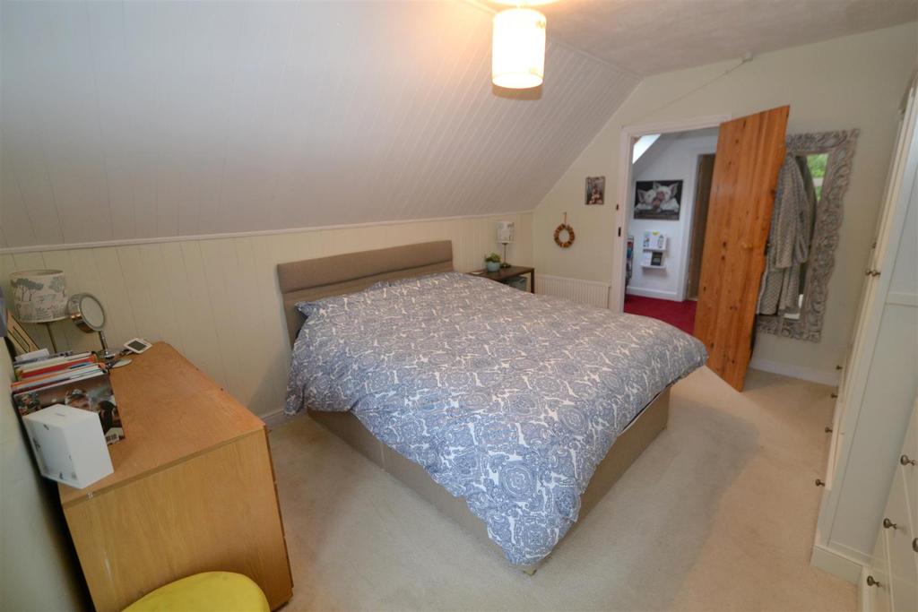 Bed1b.JPG