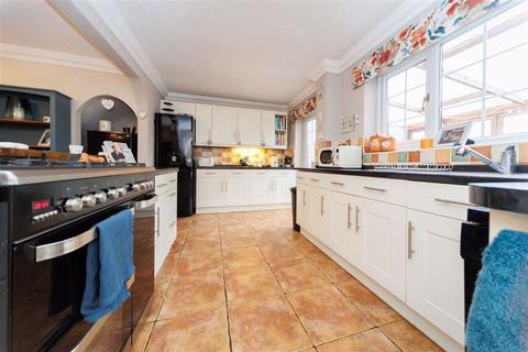 5 bedroom semi-detached house for sale - Countrymans Way, Shepshed, LE12