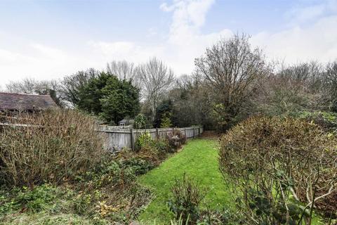42 Chanctonbury Way, London, N12 7JD