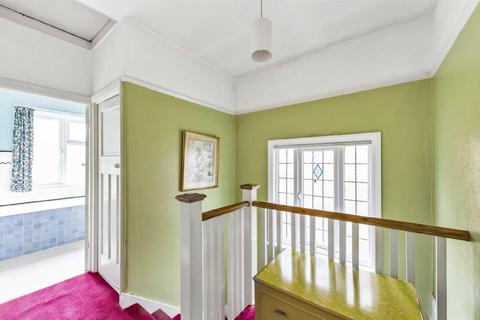 42 Chanctonbury Way, London, N12 7JD