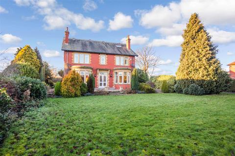 5 bedroom detached house to rent - Aberford Road, Stanley