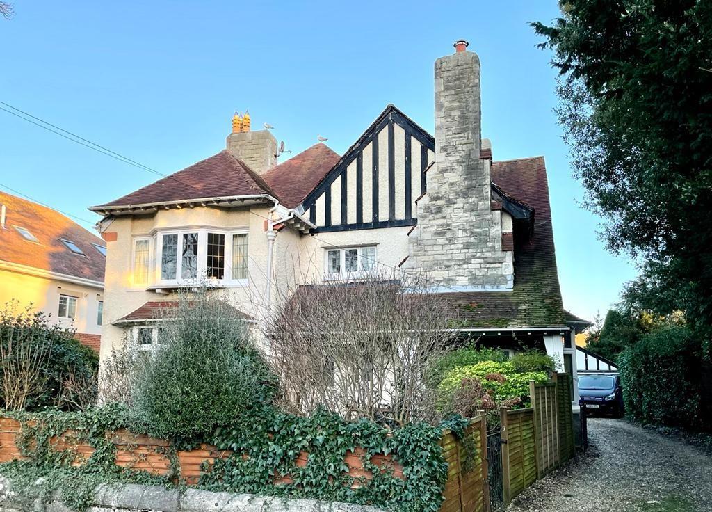 Chessel Avenue, Bournemouth 5 bed £435,000