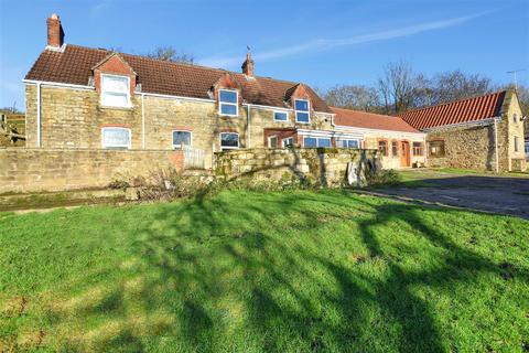 4 bedroom farm house for sale - Dovedale Farm, NG17