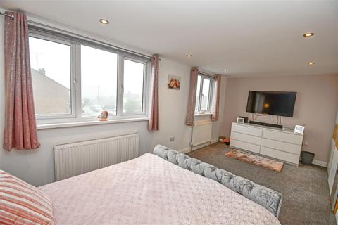 20 Dalesway, Kirk Ella, Hull, HU10 7NE