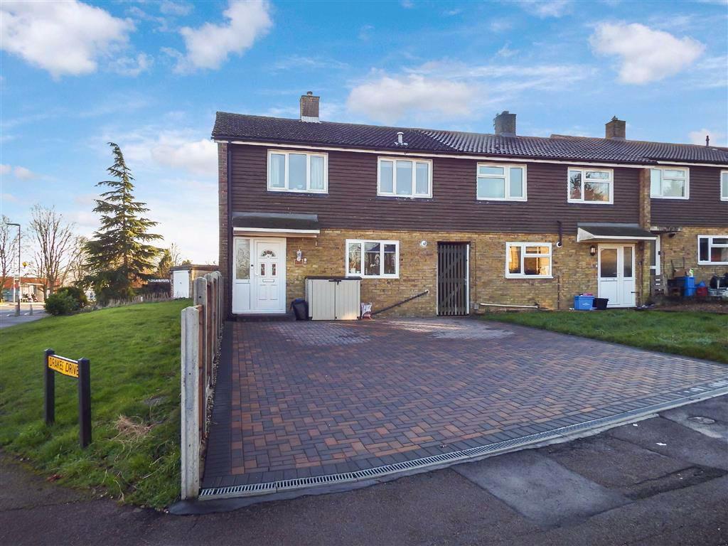 Drakes Drive, Stevenage, Hertfordshire, SG2 3 bed end of terrace house £350,000