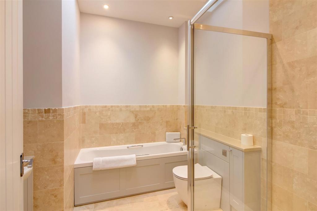 En suite 2