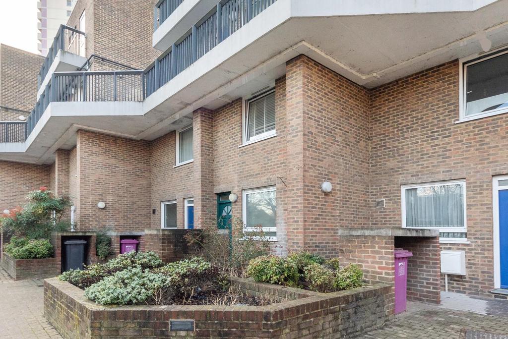 Rainhill Way, London 3 bed for sale £425,000