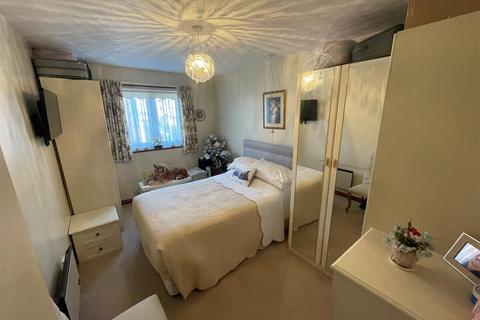 1 bedroom retirement property for sale - Quaker Lane, Waltham Abbey