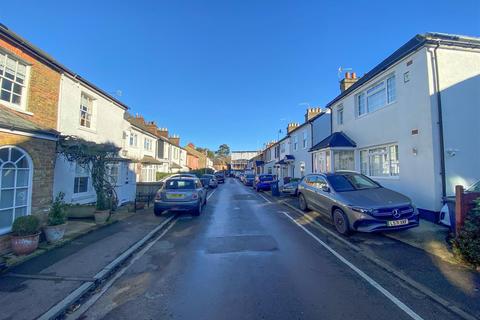 26 Springfield, Bushey Heath, Bushey, WD23 1GL