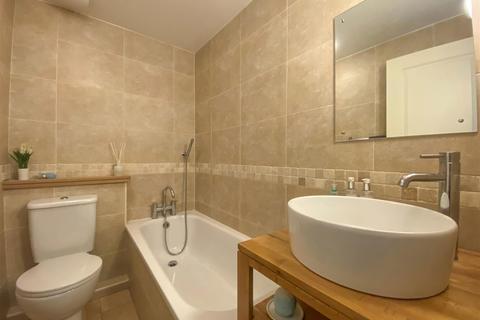 26 Springfield, Bushey Heath, Bushey, WD23 1GL