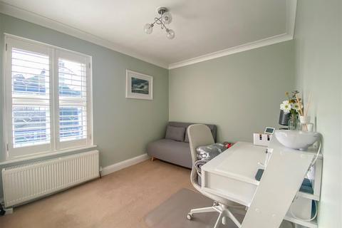26 Springfield, Bushey Heath, Bushey, WD23 1GL